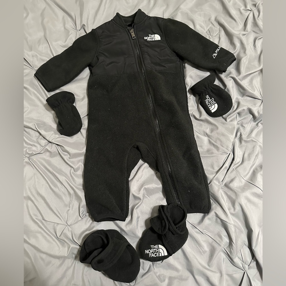 Winter Suit with Booties and Mittens for Babies Unisex 3-6 Months